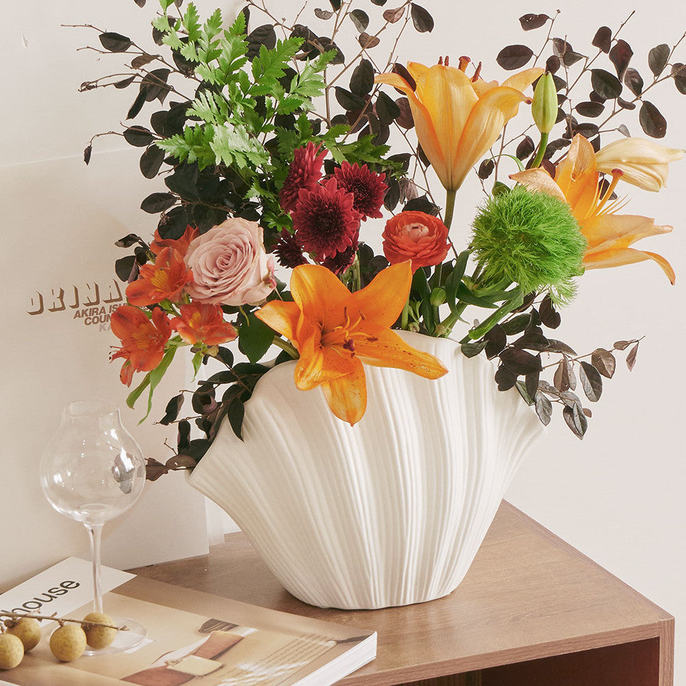 Quiet Wind Handmade – Shell White Matte Glazed Table Vase