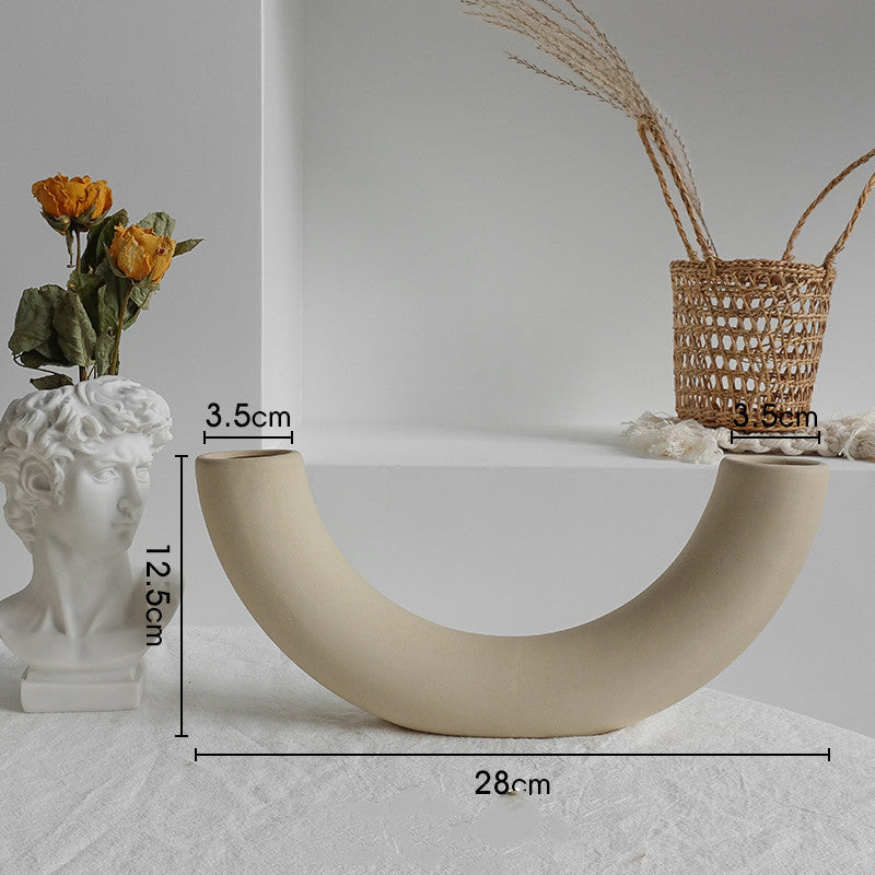 Beige curved decorative nordic minimalist ceramic vase with versatile display options